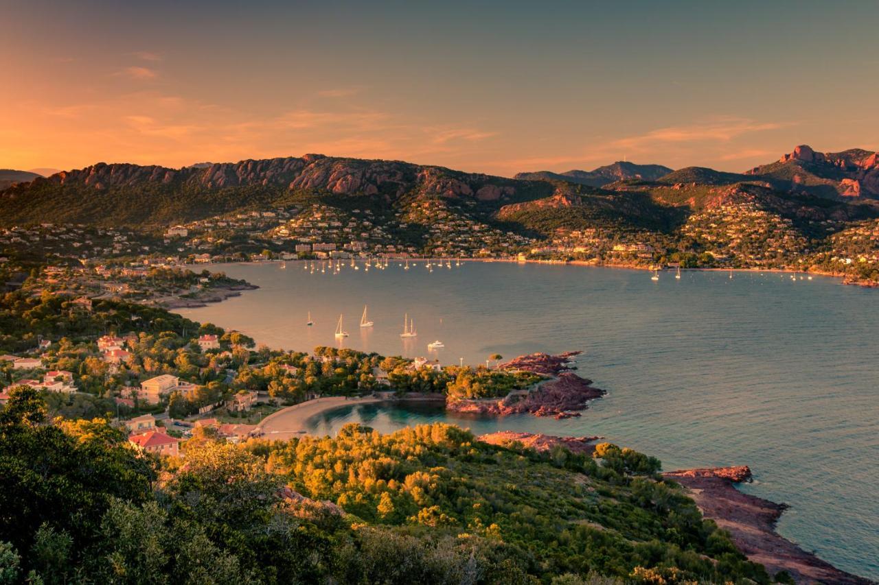 Agay Cap Esterel Le Hameau F2 Clim Plein Sud Dernier Etage Magnifique Vue Mer Saint-Raphaël Екстериор снимка