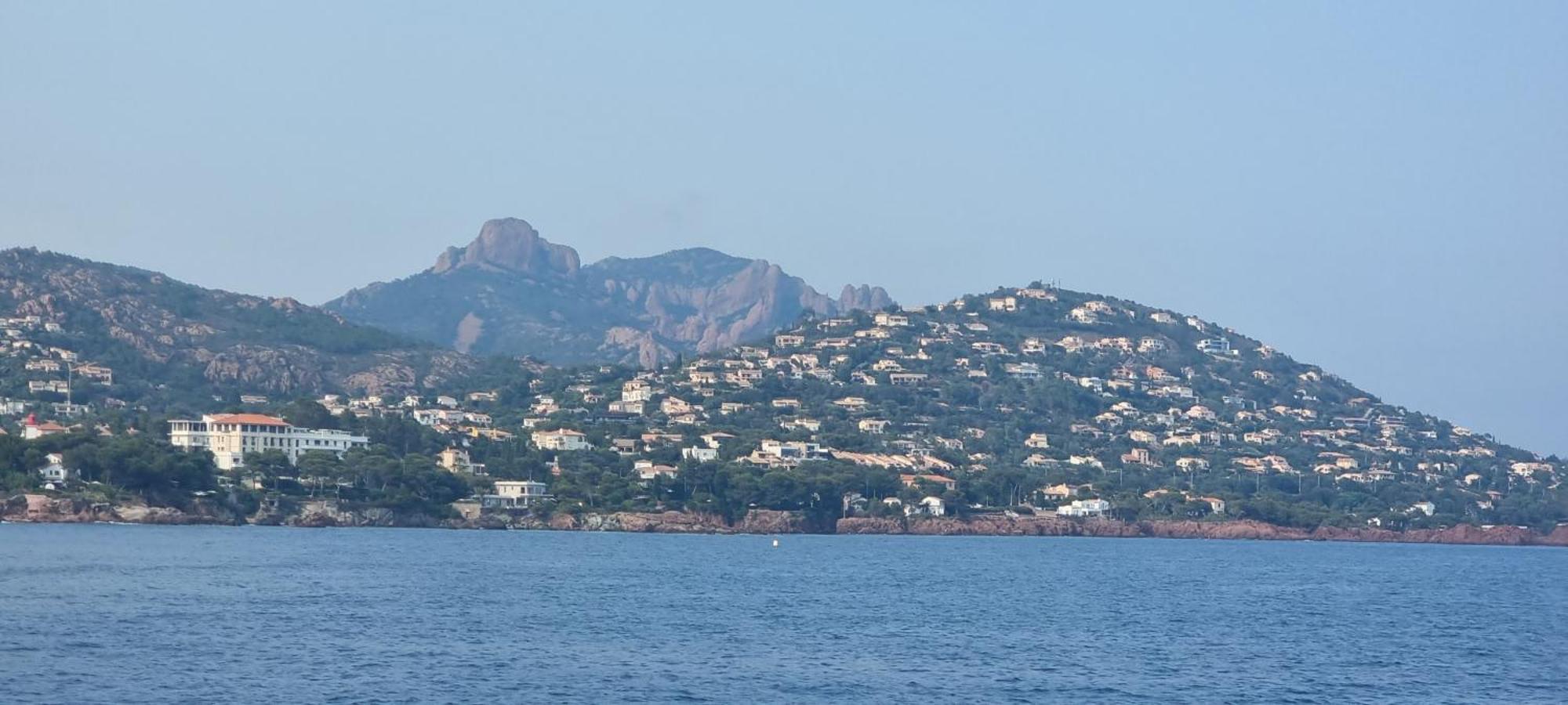 Agay Cap Esterel Le Hameau F2 Clim Plein Sud Dernier Etage Magnifique Vue Mer Saint-Raphaël Екстериор снимка