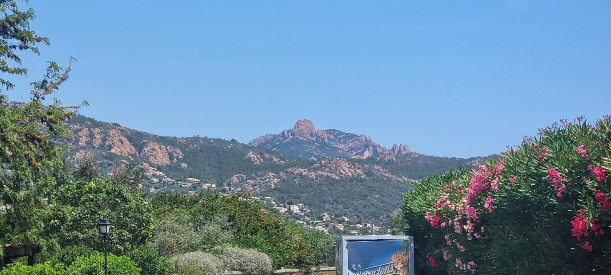 Agay Cap Esterel Le Hameau F2 Clim Plein Sud Dernier Etage Magnifique Vue Mer Saint-Raphaël Екстериор снимка